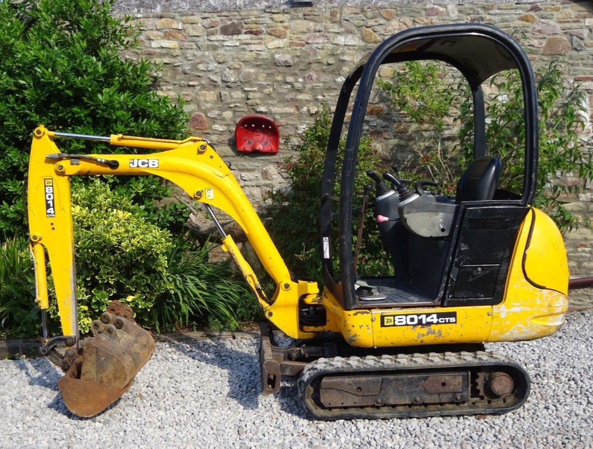 Digger Bidder - JCB 8014 MINI EXCAVATOR - 2005, 3 BUCKETS, 1.5 TONNE