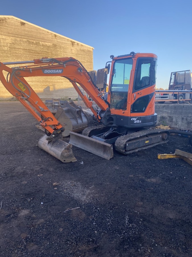 Digger Bidder - 2014 Doosan DX35Z mini excavator